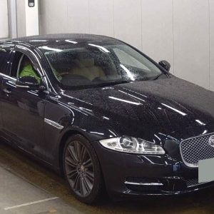 Very Rare. 2013 Jaguar XJ 5.0 V8 "Premium Luxury" 385bhp Petrol X351 Model, Petrol, 7 Speed Automatic Transmission,