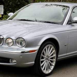 A Very Rare Beautiful 2006/06 Jaguar XJ 4.2 "Super V8" LWB 400BHP Supercharged Sovereign
