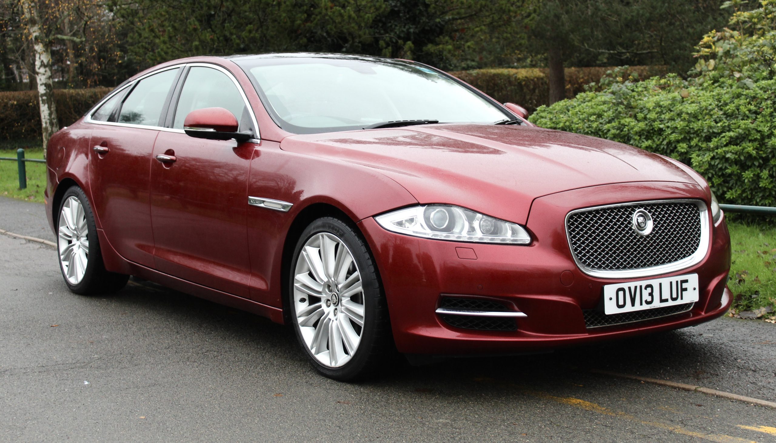 An Exceptional Example. 2013/13, Jaguar XJ 3.0D V6 Portfolio, X351 Model,