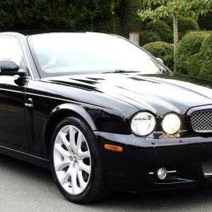 An Exceptional 2009/59 Jaguar XJ 4. 2 V8 Executive, Petrol X358 "Final Edition"