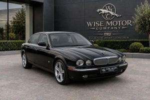 SOLD. A Beautiful Example, Only 36000 Miles From New! 2007/07 Jaguar XJ 4.2 "Super V8" LWB, 400BHP, Petrol Supercharged Sovereign,
